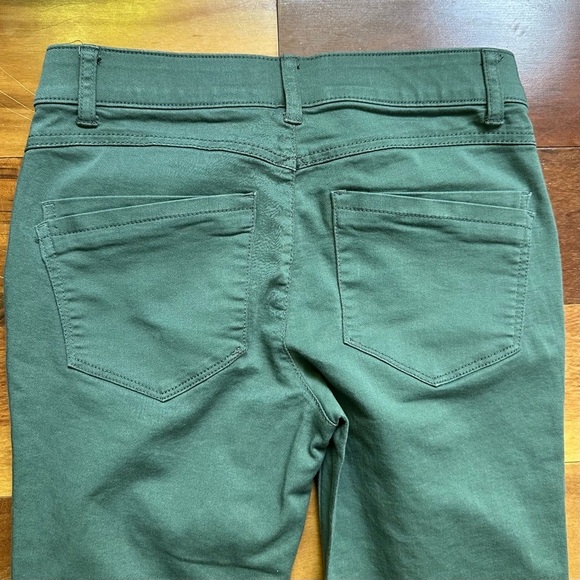 Democracy Ab Technology Ankle Skimmer - Picture 6 of 9